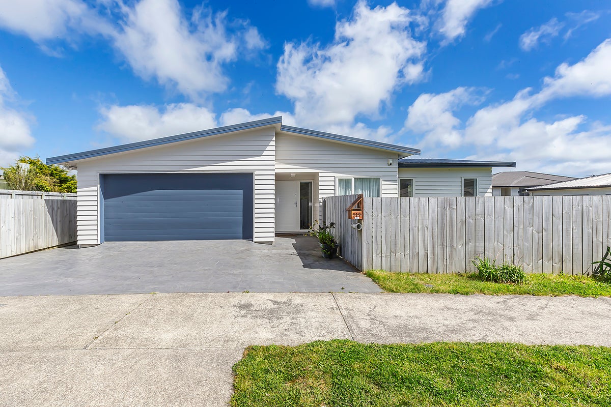 219 Mark Avenue, Grenada Village, Wellington - Carousel 1