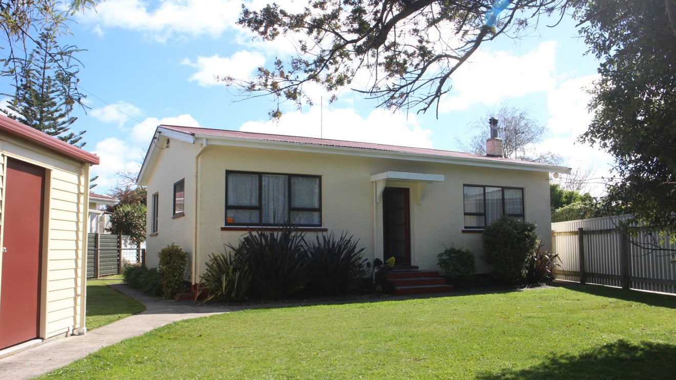 11A Bombay Street, Aramoho, Whanganui - Carousel 1