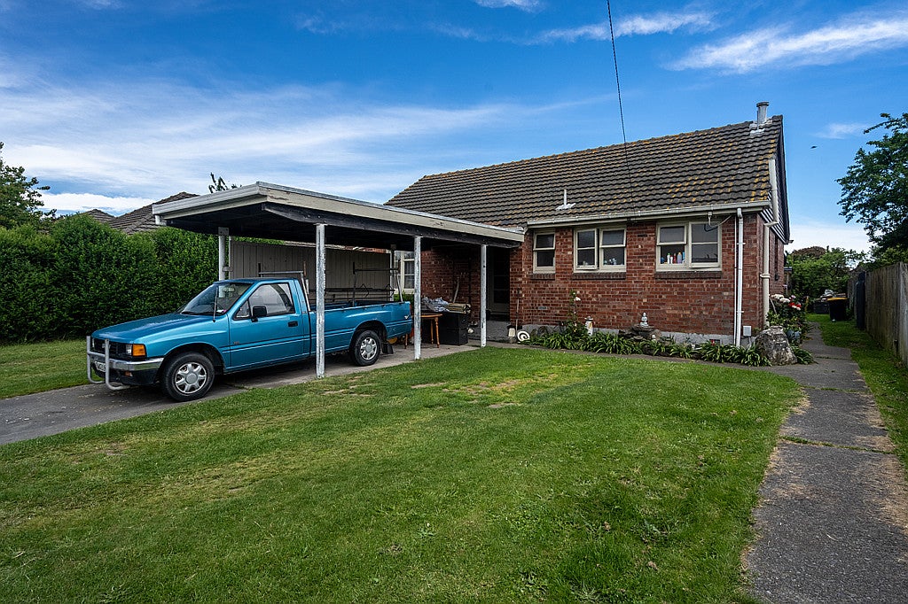 30 Avro Crescent, Hornby, Christchurch - Carousel 1