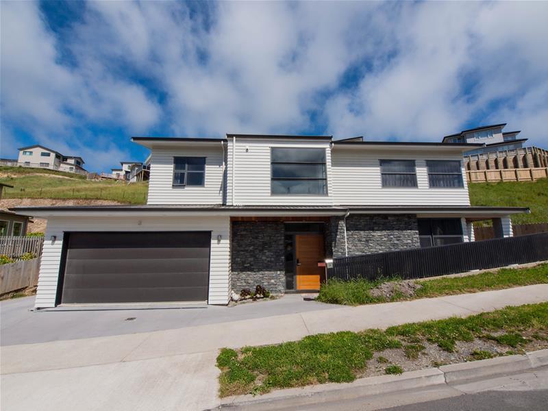 25 Melksham Drive, Churton Park, Wellington - Carousel 1
