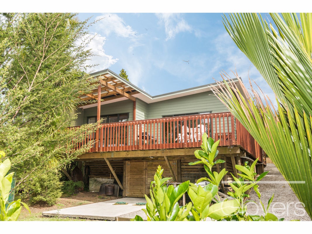 111 Anawhata Road, New Lynn - Carousel 18