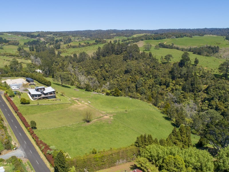 454 Wainui Road, WHAKAMARAMA, KATIKATI - Carousel 2