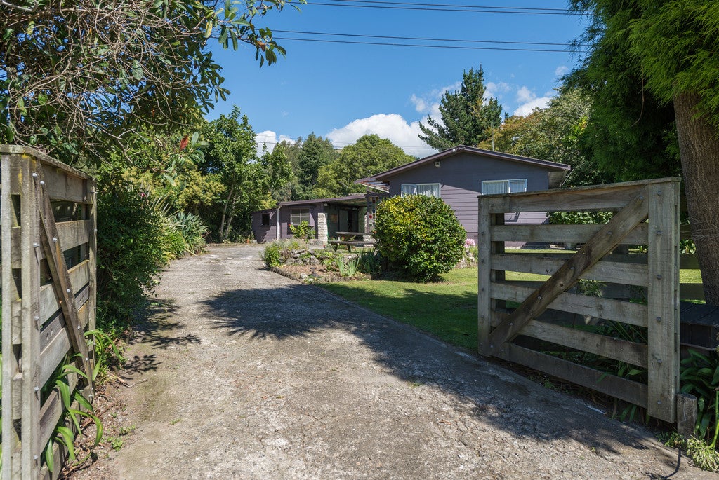 27 Western Road, Ngongotaha, Rotorua - Carousel 1