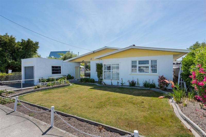 6 Waipuna Street, Mayfield, Blenheim - Carousel 1