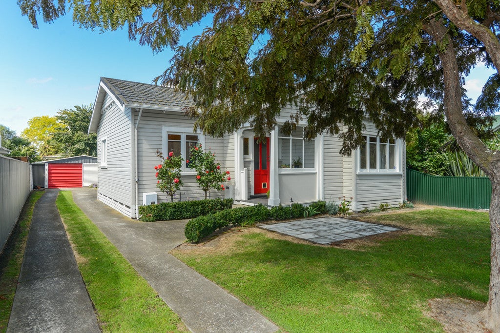 511 Wellwood Street, Saint Leonards, Hastings - Carousel 1