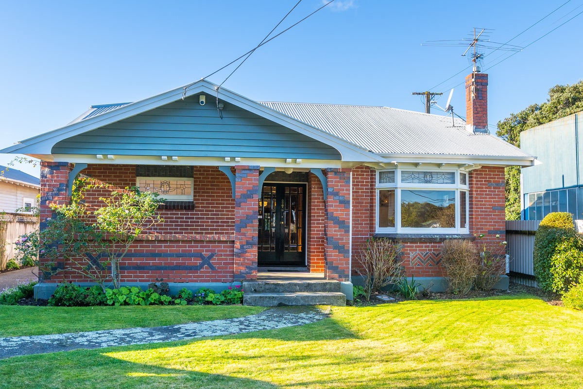 13 Birch Street, Hutt Central, Lower Hutt - Carousel 1