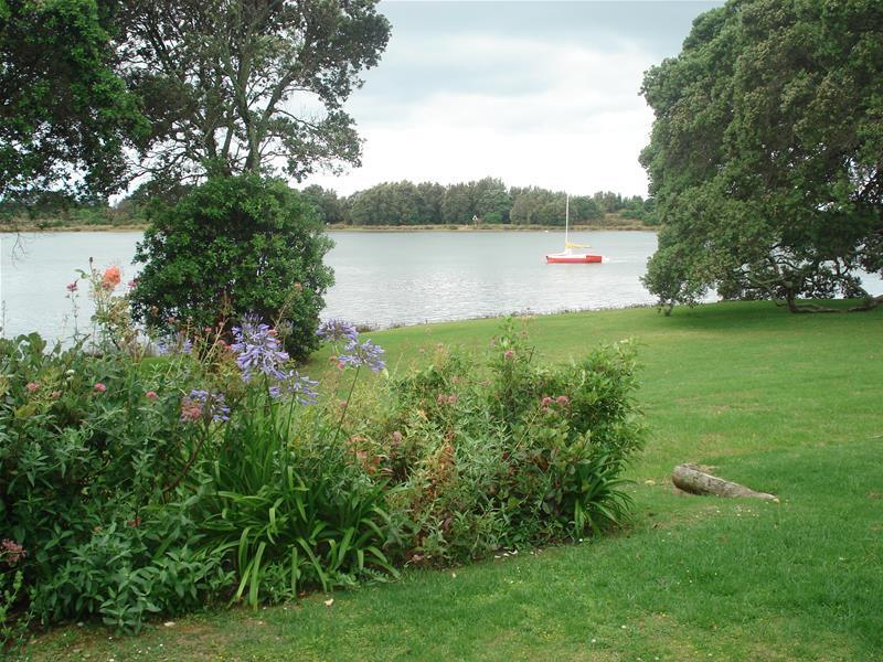42 Roretana Drive, Athenree, Katikati - Carousel 2