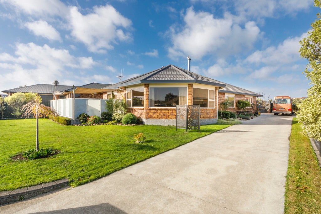 44 Peter Hall Drive, Kelvin Grove, Palmerston North - Carousel 1