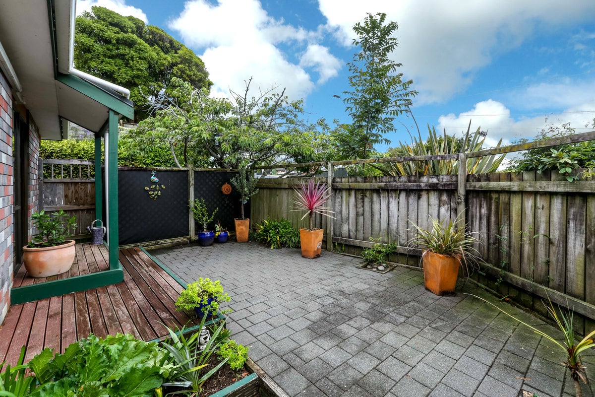 49A Brois Street, Frankleigh Park, New Plymouth - Carousel 2