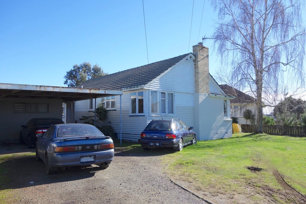27 Tennyson Road, Enderley, Hamilton - Carousel 1