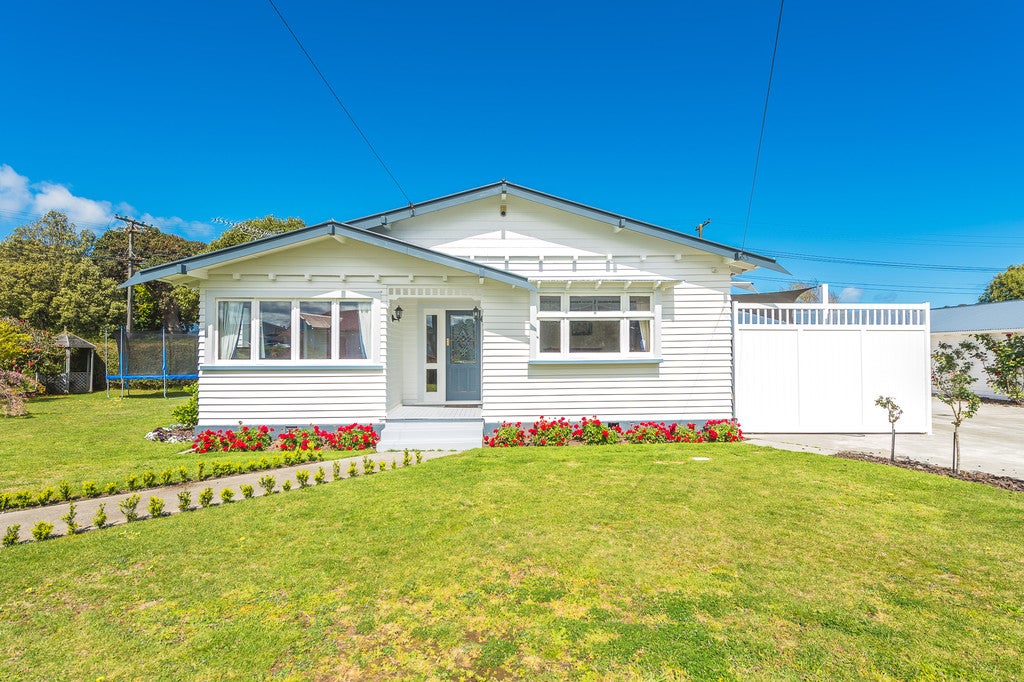 1 Muir Street, Gonville, Whanganui - Carousel 2