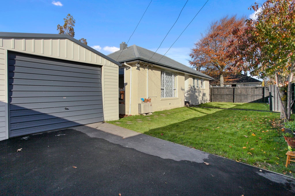 1/52 Uxbridge Street, Redwood, Christchurch - Carousel 1
