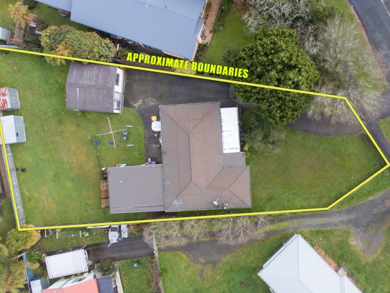 4 MacDonald Road, Glenview, Hamilton - Carousel 2