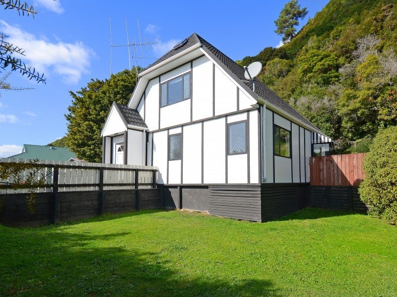558 Main Road North, Timberlea, Upper Hutt - Carousel 1