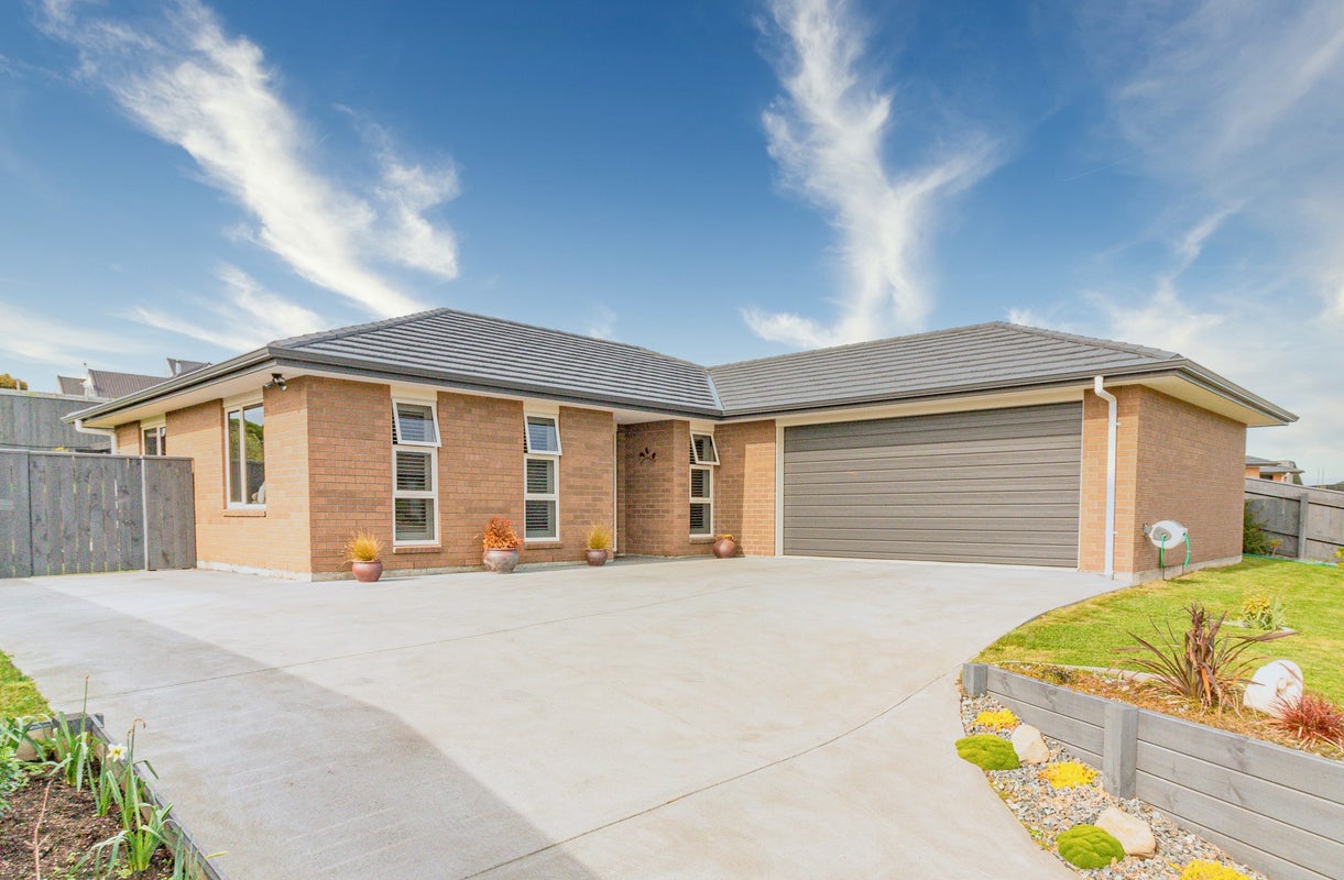 15 Magnolia Crescent, Tawhero, Whanganui - Carousel 1