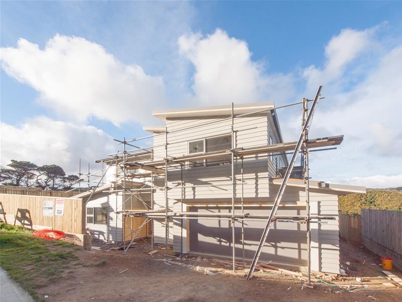 14 Melksham Drive, Churton Park, Wellington - Carousel 1