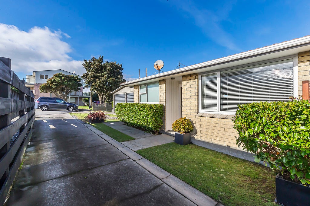 36 Duchess Place, Maupuia, Wellington - Carousel 2