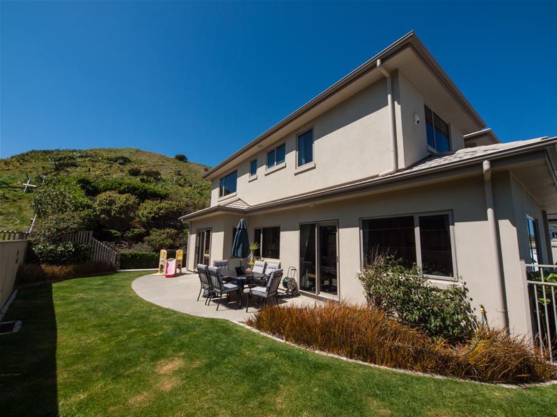 5 Didsbury Grove, Churton Park, Wellington - Carousel 2
