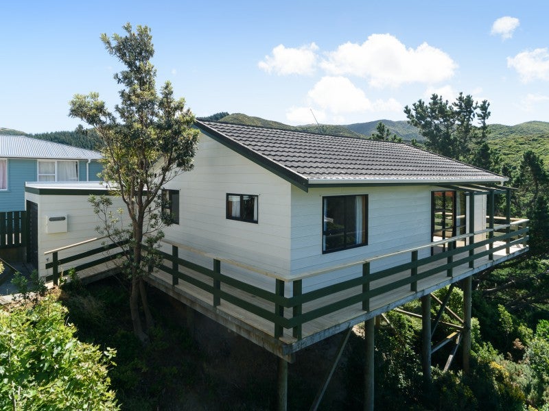 38 Montreal Grove, Kingston, Wellington - Carousel 1