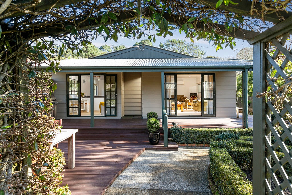 88 Waitakere Road, Henderson - Carousel 2