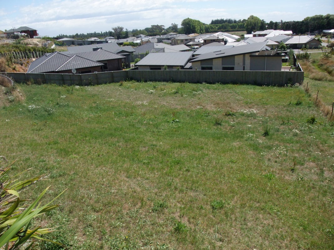 7 Rushden Rise, Westmorland, Christchurch - Carousel 1