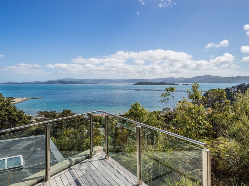 13 Walter Road, Lowry Bay, Lower Hutt - Carousel 26