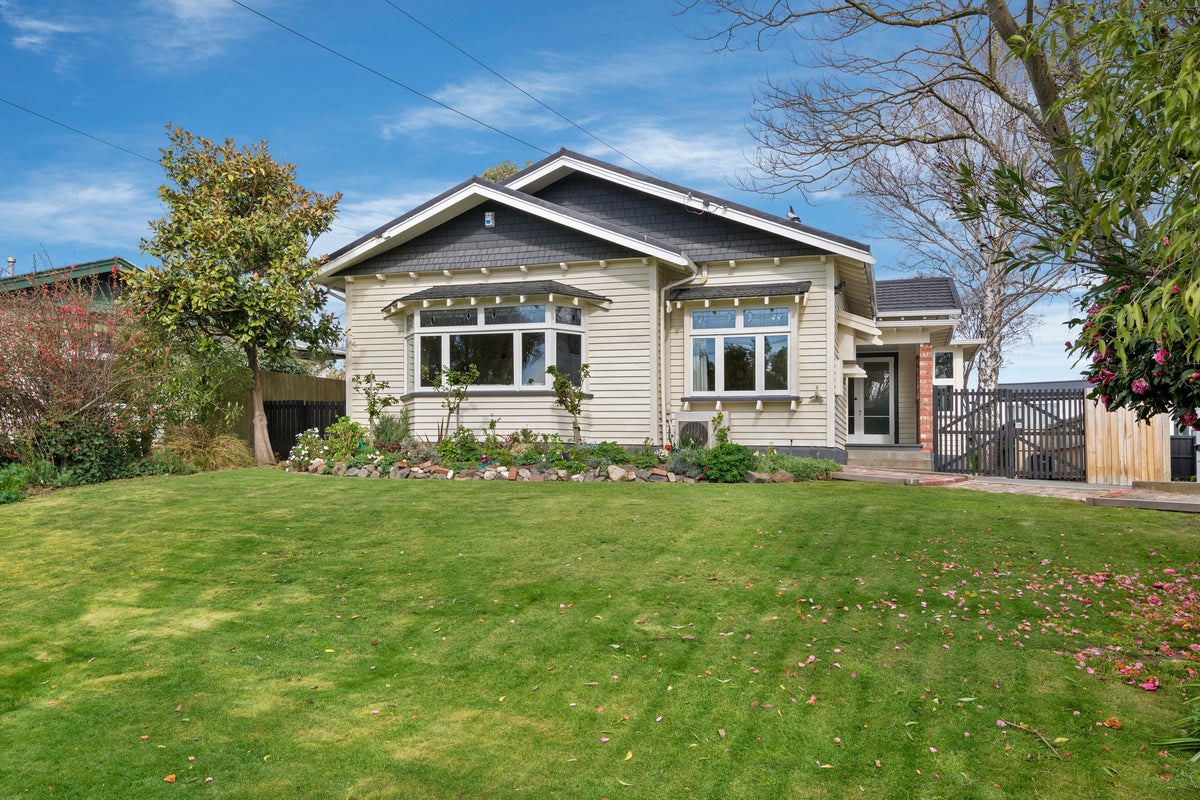 40 Westminster Street, St Albans, Christchurch - Carousel 17