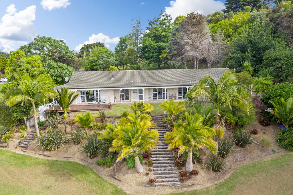 96 Red Hill Road, Red Hill, Papakura - Carousel 1