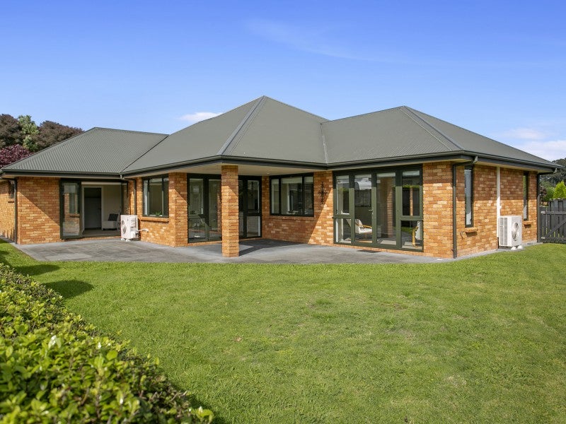 17 Chesterton Drive, Leamington, Cambridge - Carousel 1