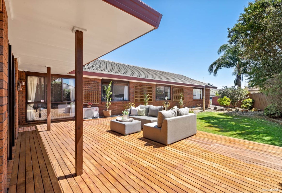 11 Valnera Close, Northpark, Auckland - Carousel 2