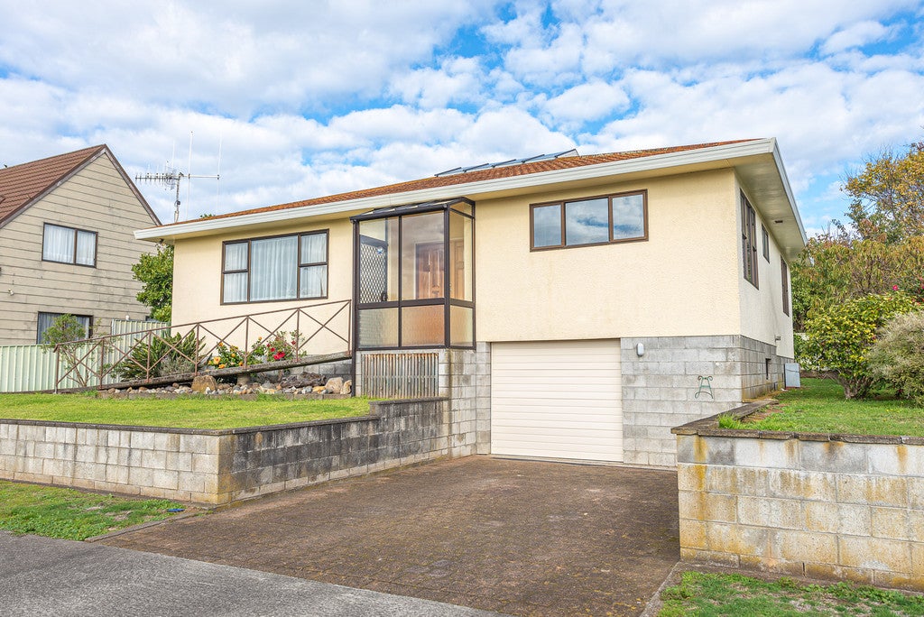 33 Hereford Street, Springvale, Whanganui - Carousel 2