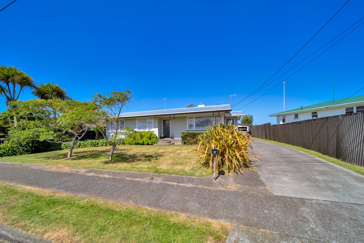 17 Pacey Avenue, Hawera - Carousel 2