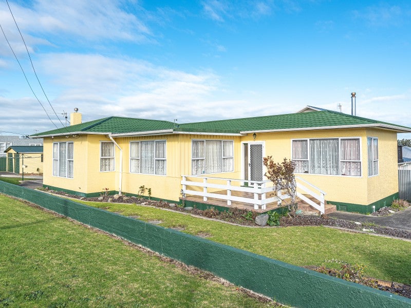 30 Miro Street, Castlecliff, Whanganui - Carousel 1