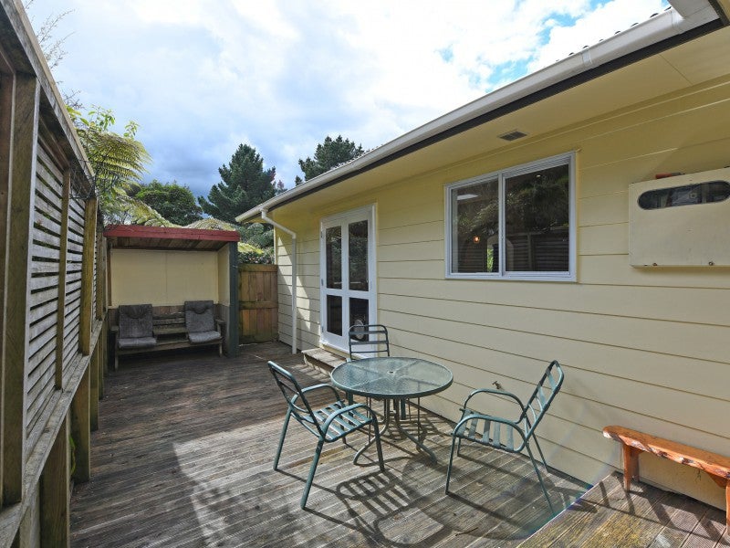 18 Amundsen Grove, Stokes Valley, Lower Hutt - Carousel 24