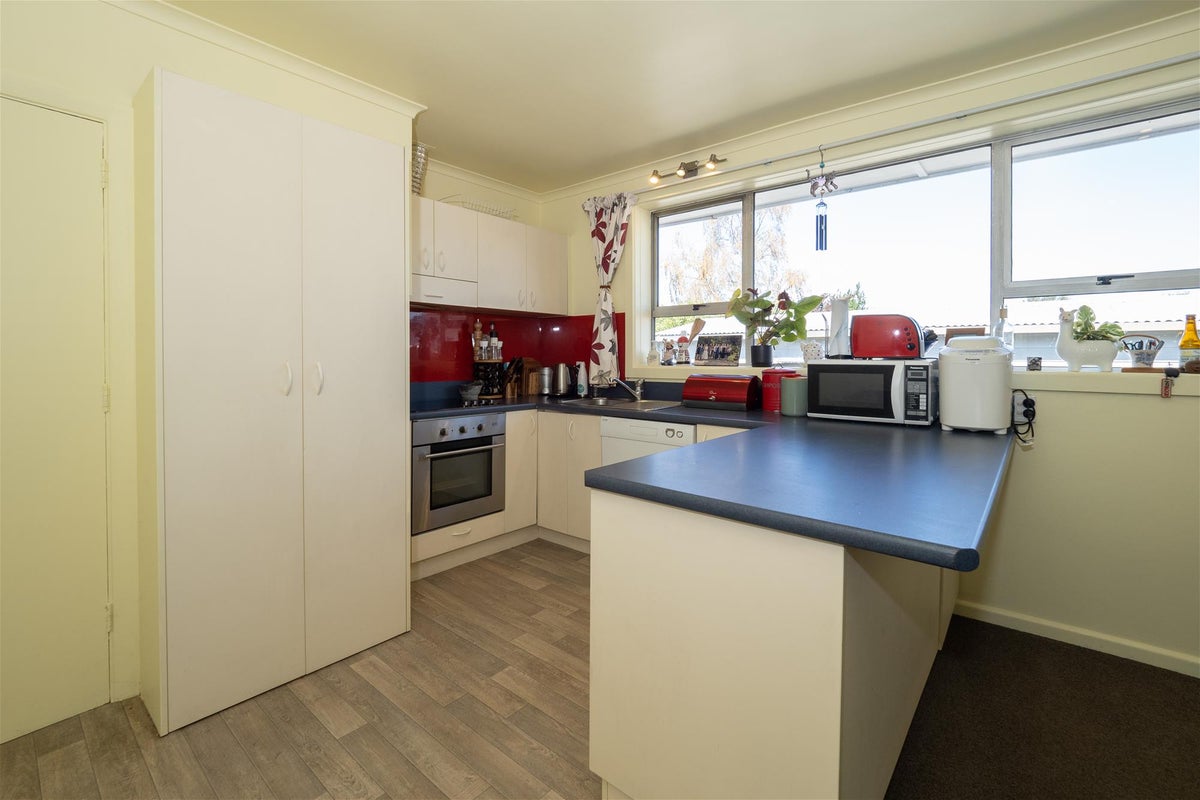 18 Kerr Street, Netherby, Ashburton - Carousel 2