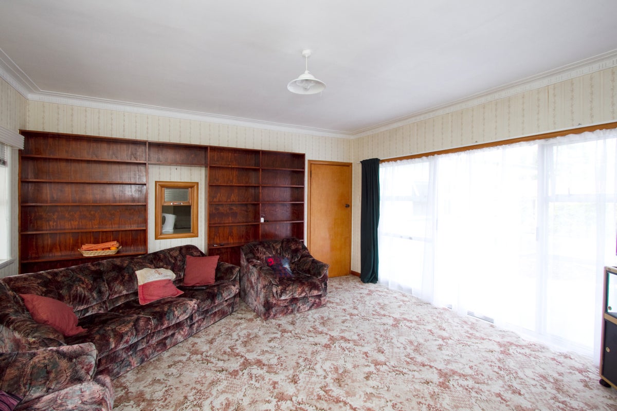 22 MacFarlane Street, Hamilton East, Hamilton - Carousel 2