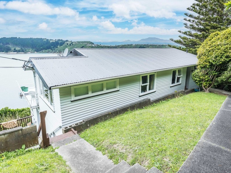 11 Te Anau Avenue, Hataitai, Wellington - Carousel 1