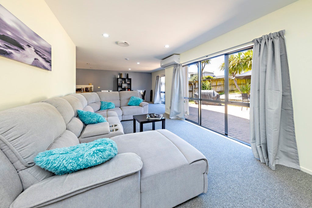 40 Tiger Drive, Golflands, Auckland - Carousel 2