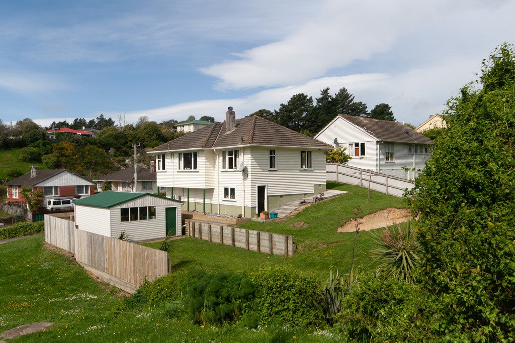 18 Thompson Grove, Ranui, Porirua - Carousel 2