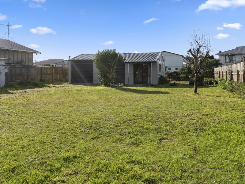 74 Atkinson Avenue, Otaki Beach, Otaki - Carousel 1