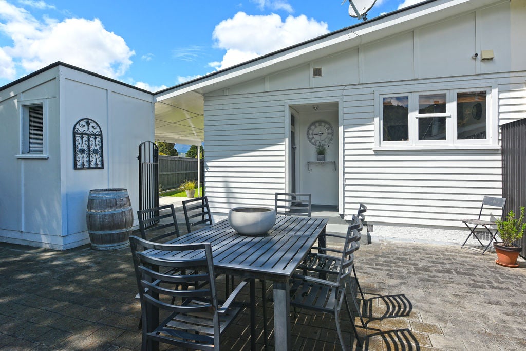 2/21 HOLDSWORTH AVE, TRENTHAM, UPPER HUTT - Carousel 15