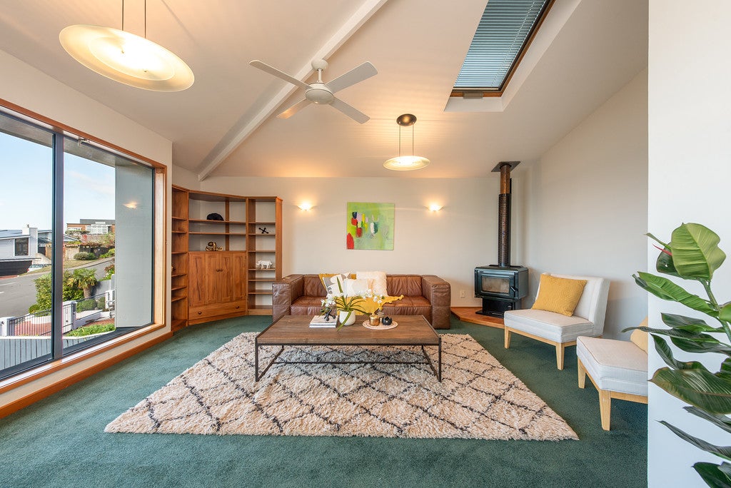 11 Mataroa Avenue, Northland, Wellington - Carousel 2