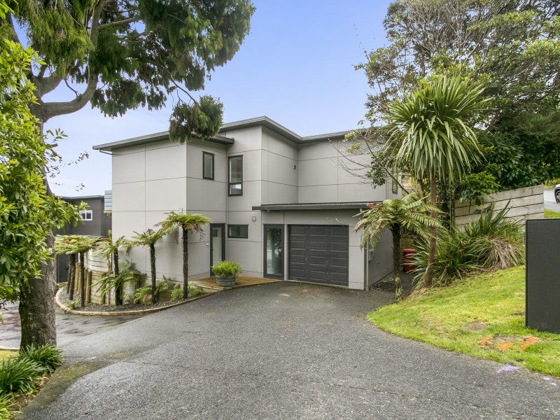 51 Wright Street, Wainuiomata, Lower Hutt - Carousel 1