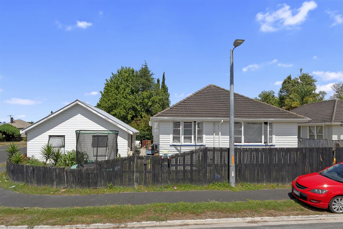 13 Rawlings Street, Bader, Hamilton - Carousel 2