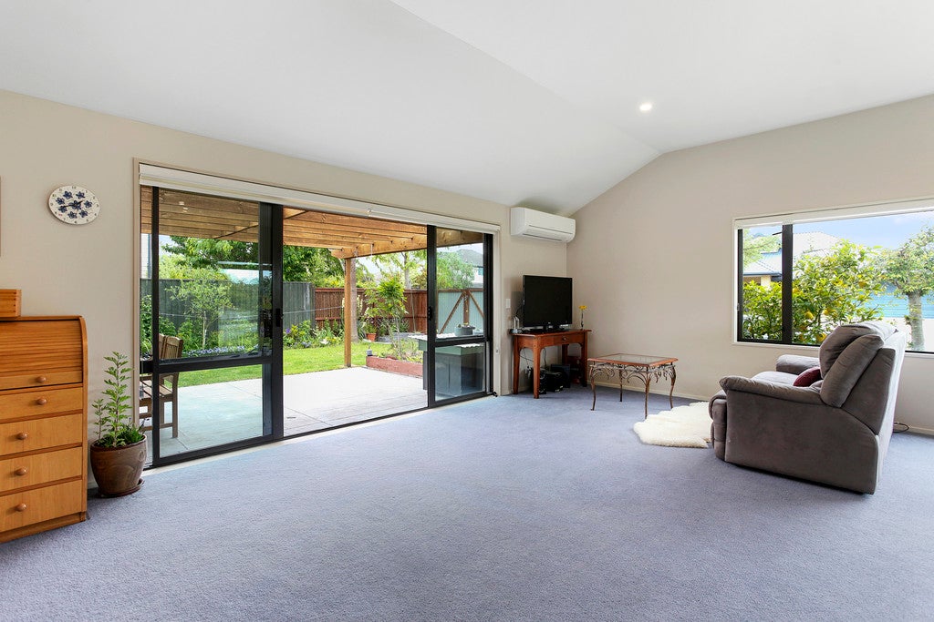 2 Baltic Place, Northwood, Christchurch - Carousel 2