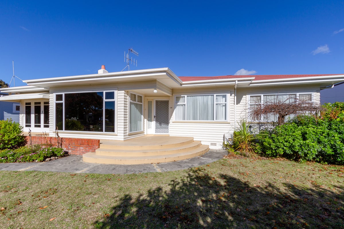 14 Logan Avenue, Marewa, Napier - Carousel 2