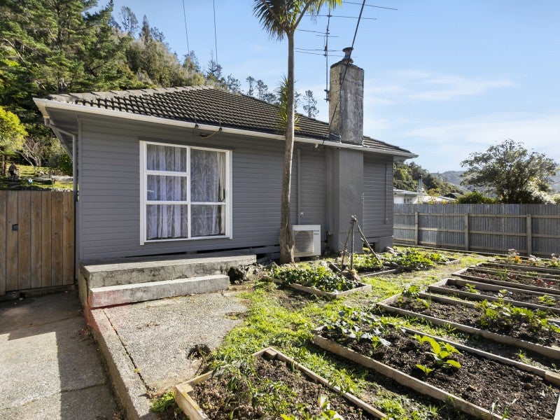 54 Sunny Grove, Wainuiomata, Lower Hutt - Carousel 20