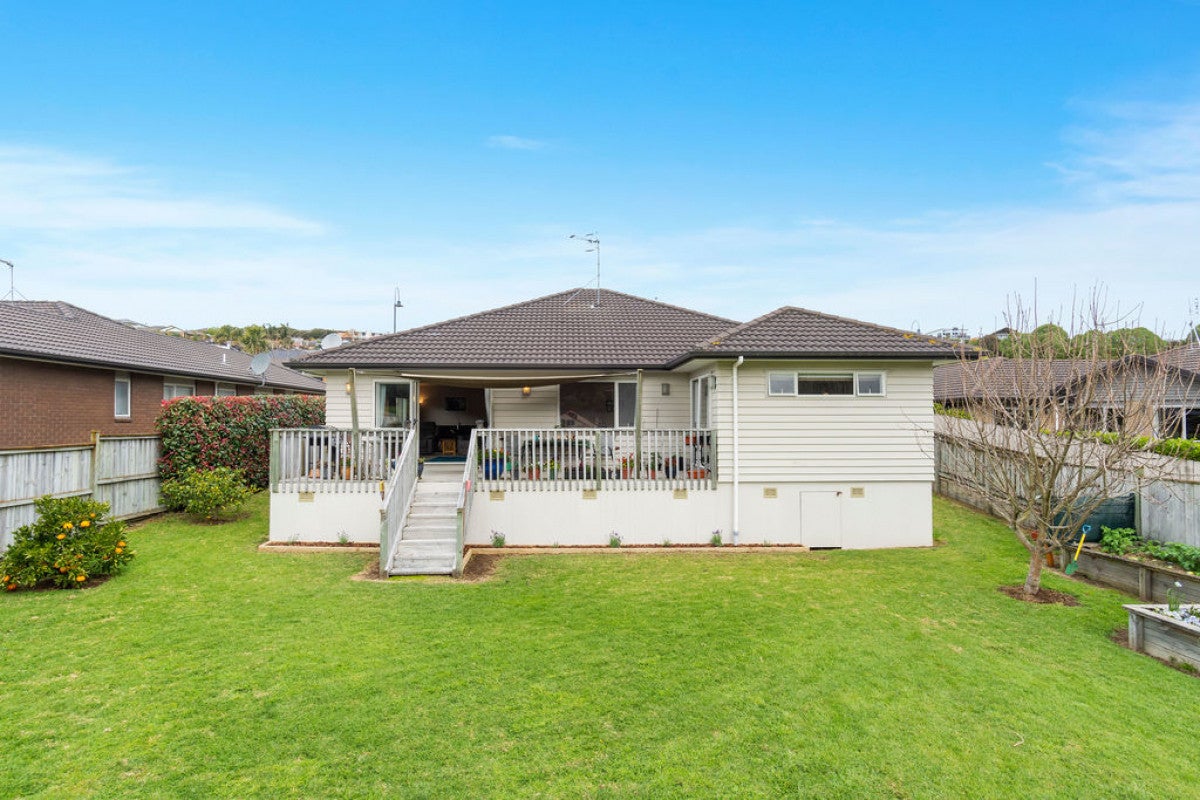 108 Waterside Drive, Pyes Pa, Tauranga - Carousel 2