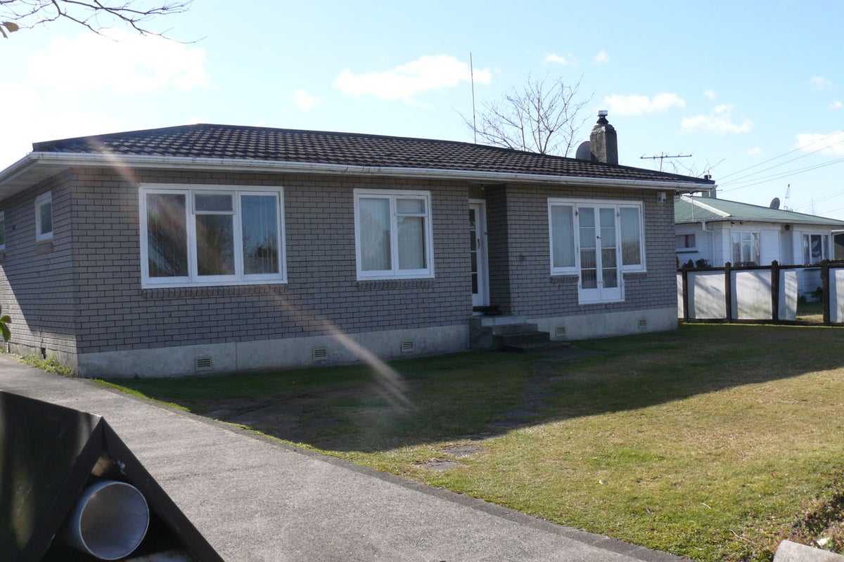 15 Fairview Road, Western Heights, Rotorua - Carousel 1