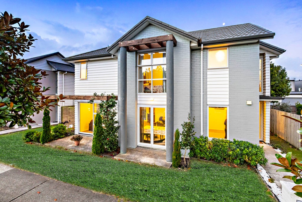 19 Arion Road, Takanini, Auckland - Carousel 1